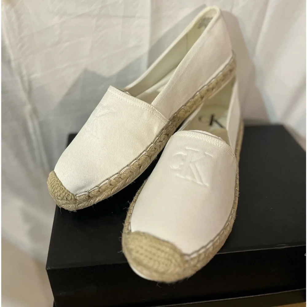 🆕. Calvin Klein Women canvas espadrilles 7.5